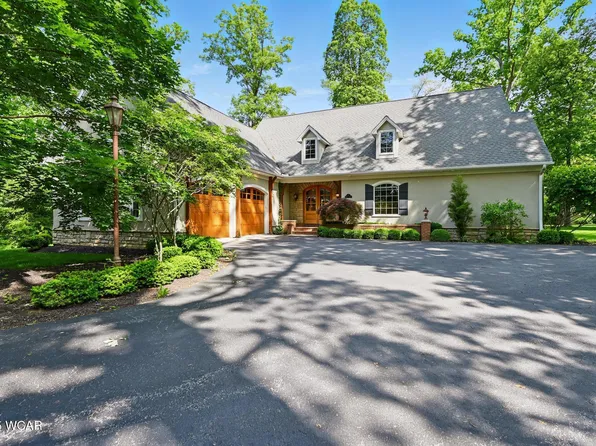 7 Estate Dr, Lima, OH 45805