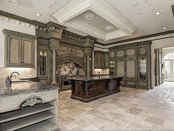 Breathtaking kitchen w/ AI touches
