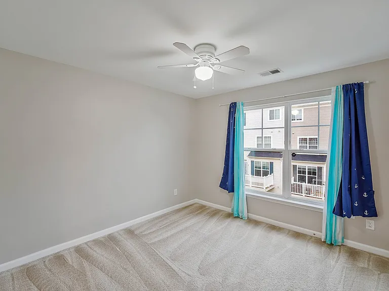 25218 Briargate Ter — Photo 19
