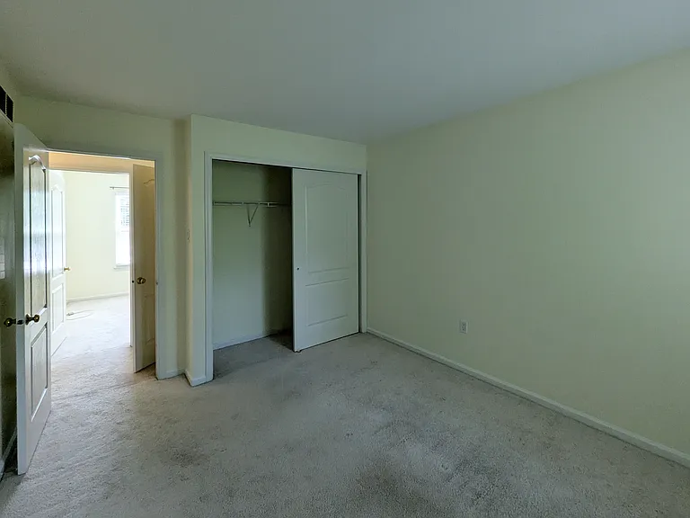 7102 Union Ct — Photo 15