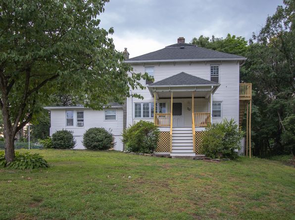 30 Everett St #2
