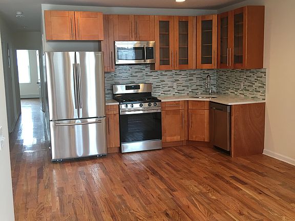 2nd image of 2913 Philip Ave