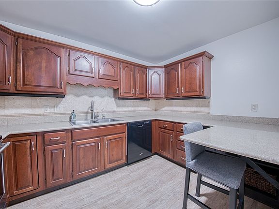 5th image of 2525 Greensburg Pike APT 203