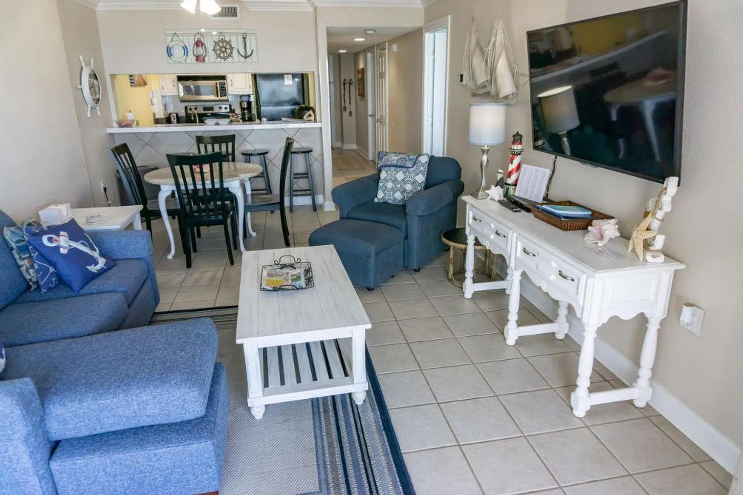 2 bed, 2.0 bath, 947 sqft, $6,503 — Photo 2