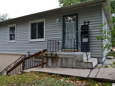 77 Country Club Rd, Ralston, NE, 68127