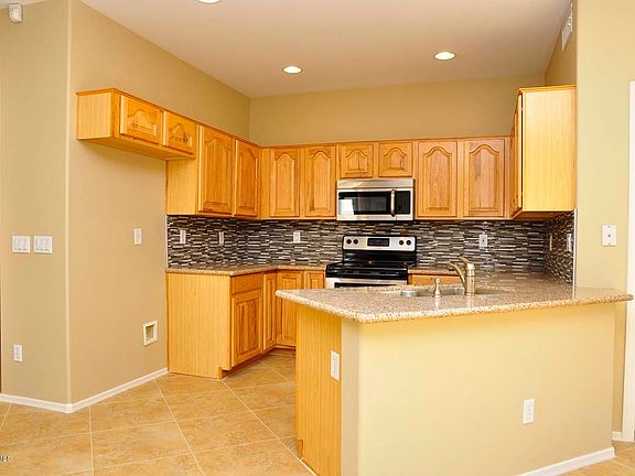 3rd image of 13962 N 134th Ln
