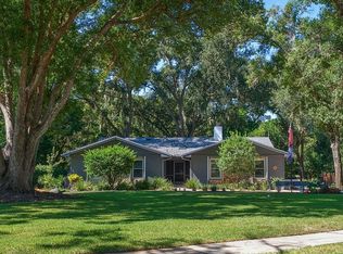 1652 Hobbit Rd, Dunedin, FL 34698