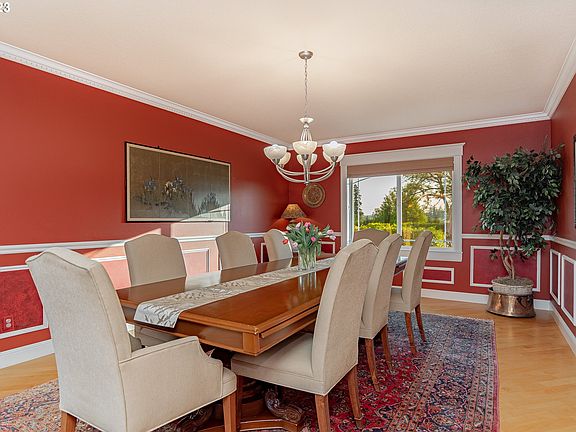 5th image of 19404 NE 75th Ct