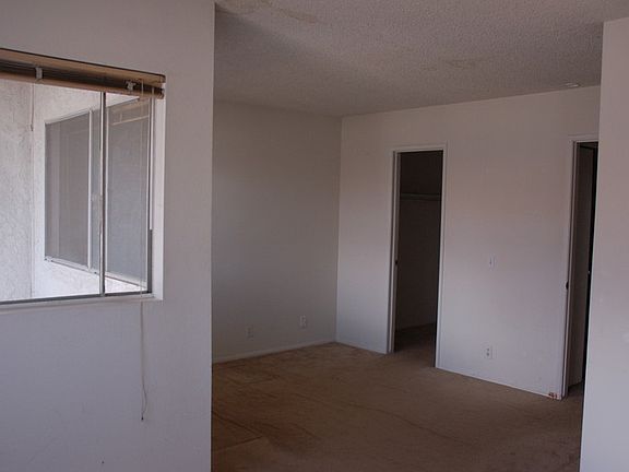 4th image of 64 Elksford Ave