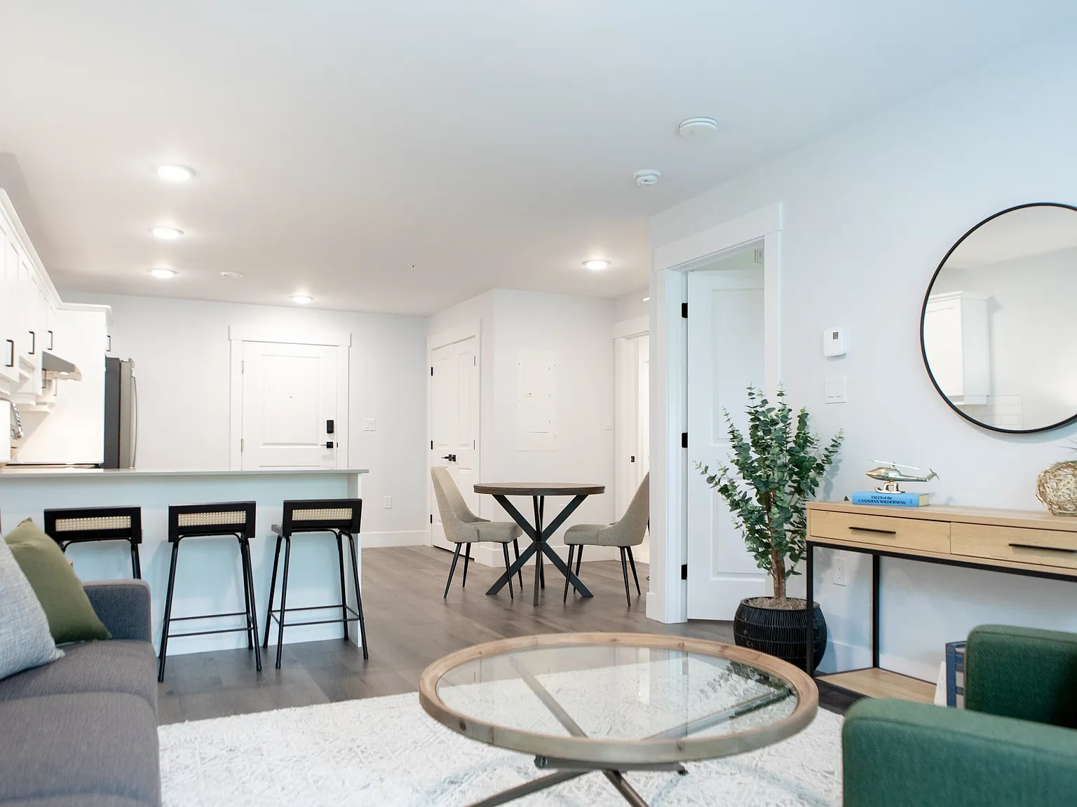 1 bed, 650 sqft, $1,745 — Photo 4
