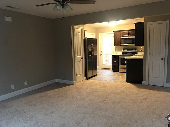 2nd image of 150 Texas Ave