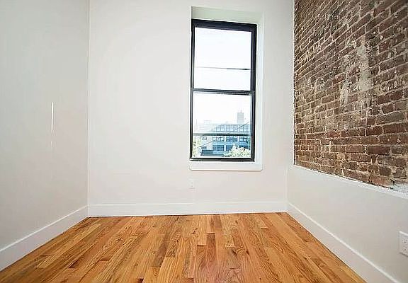 4th image of 483 Evergreen Ave #3FF