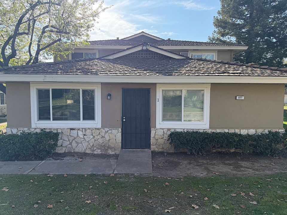 1st image of 877 Gilchrist Walkway APT 1