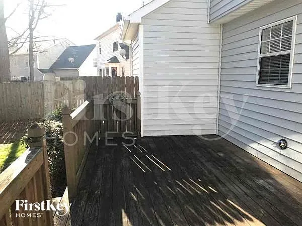 10104 Prosperity Point Ln — Photo 29