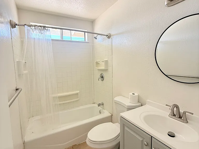 15080 Sequoia St #B — Photo 4