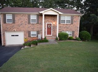 8426 W Crabtree Rd, Hixson, TN 37343