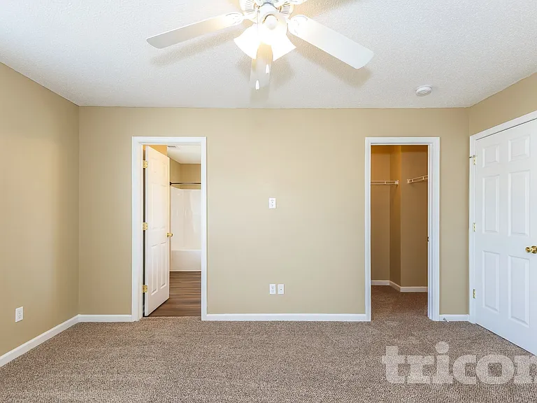 153 Cottage Lake Way — Photo 7