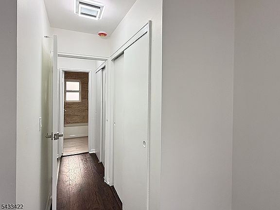 3rd image of 19 Van Rensselear St APT 3
