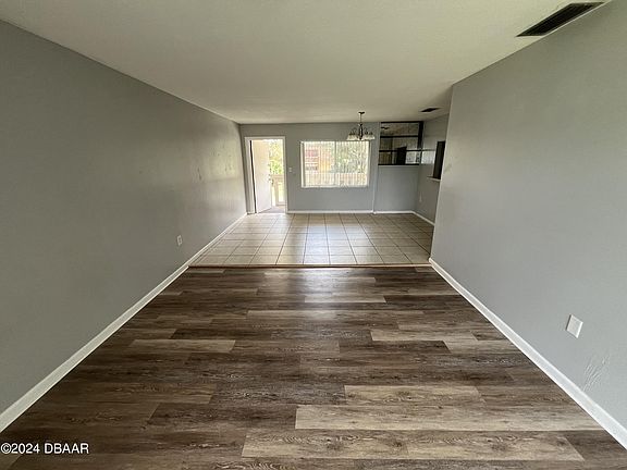 5th image of 1850 S Park Ave APT B5