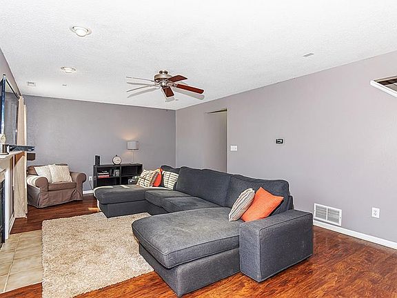 4th image of 10843 Riverwood Blvd