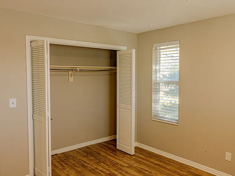 Upstairs Bedroom 2