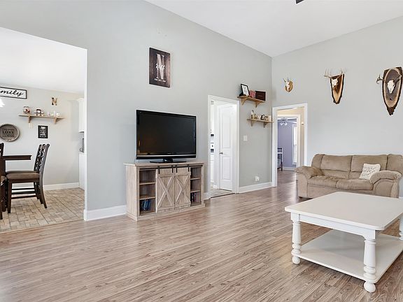 5th image of 867 Cindy Jo Ct