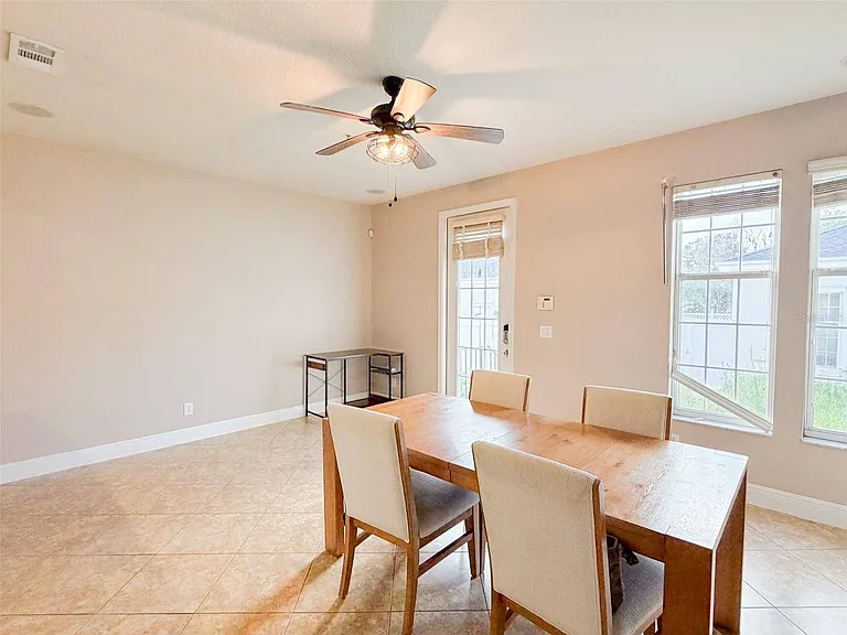 5489 Baldwin Park St — Photo 9