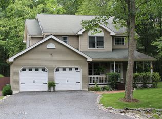 2450 Azalea Way, East Stroudsburg, PA 18302