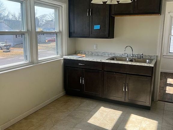 3rd image of 5365 Colton Dr
