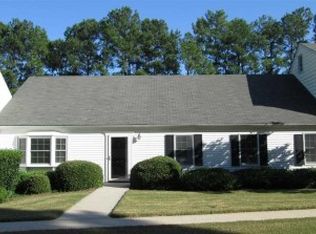 3 Village Green Cir, Southern Pines, NC 28387