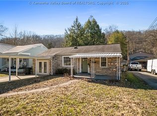 1111 S B St, Saint Albans, WV 25177