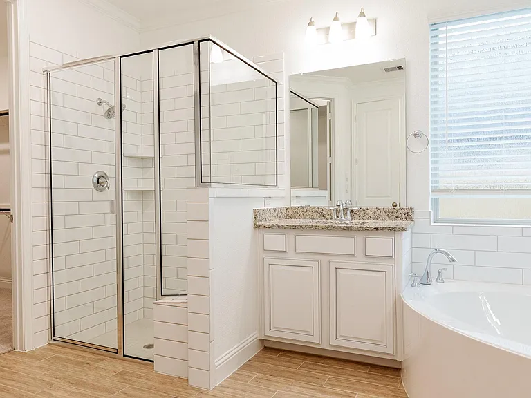 1403 Woodson Ridge Ln — Photo 20