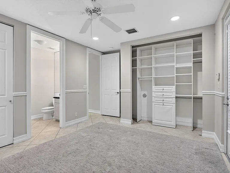 4901 NE 29th Ave — Photo 35