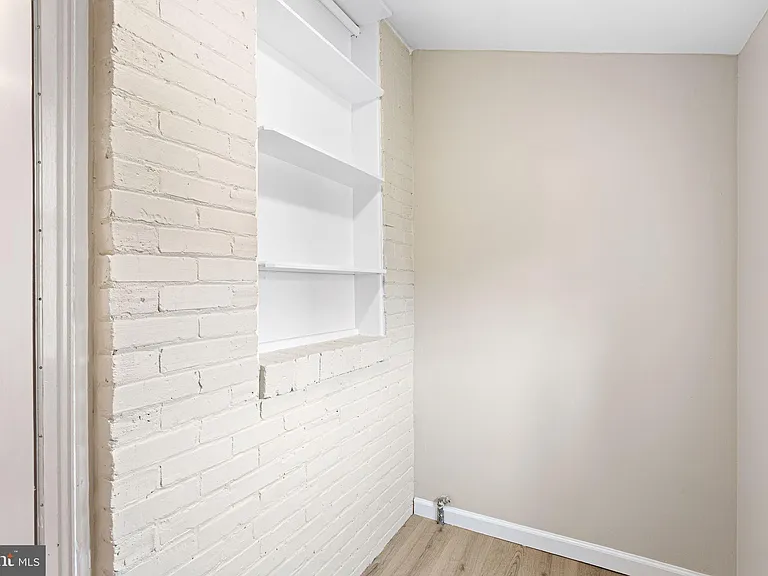 35 N State Rd — Photo 11