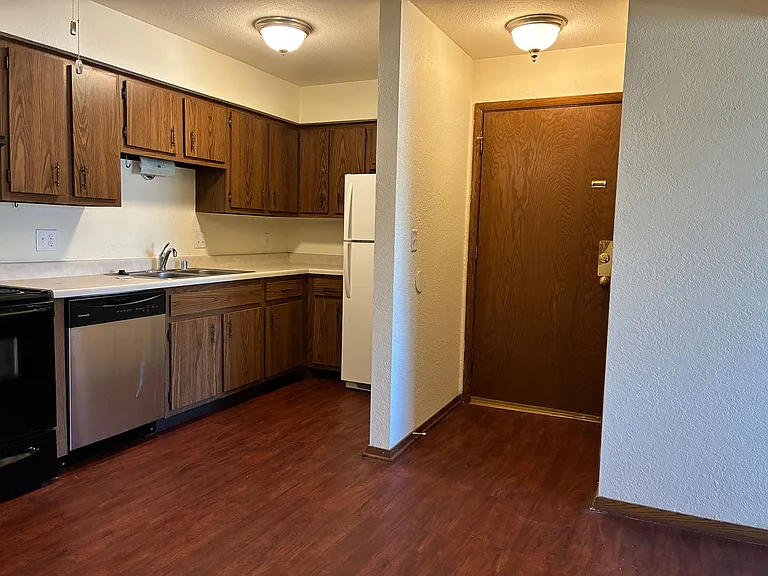 W151S7011 Cornell Cir — Photo 10