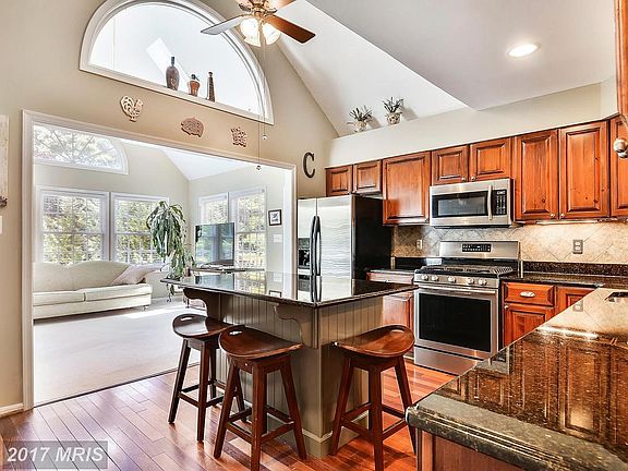 5th image of 210 Browns Meadow Ct NE