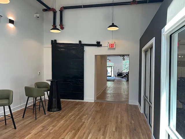 Overton Lofts — Photo 11