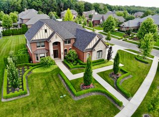 21051 Richmond Dr, Northville, MI 48167