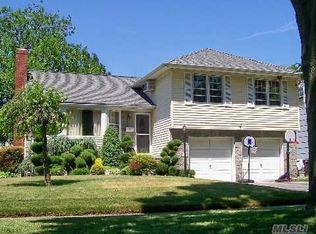 108 Jefferson St, Garden City, NY 11530
