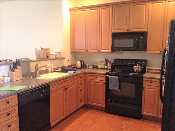 4th image of 706 Swan Neck Ln