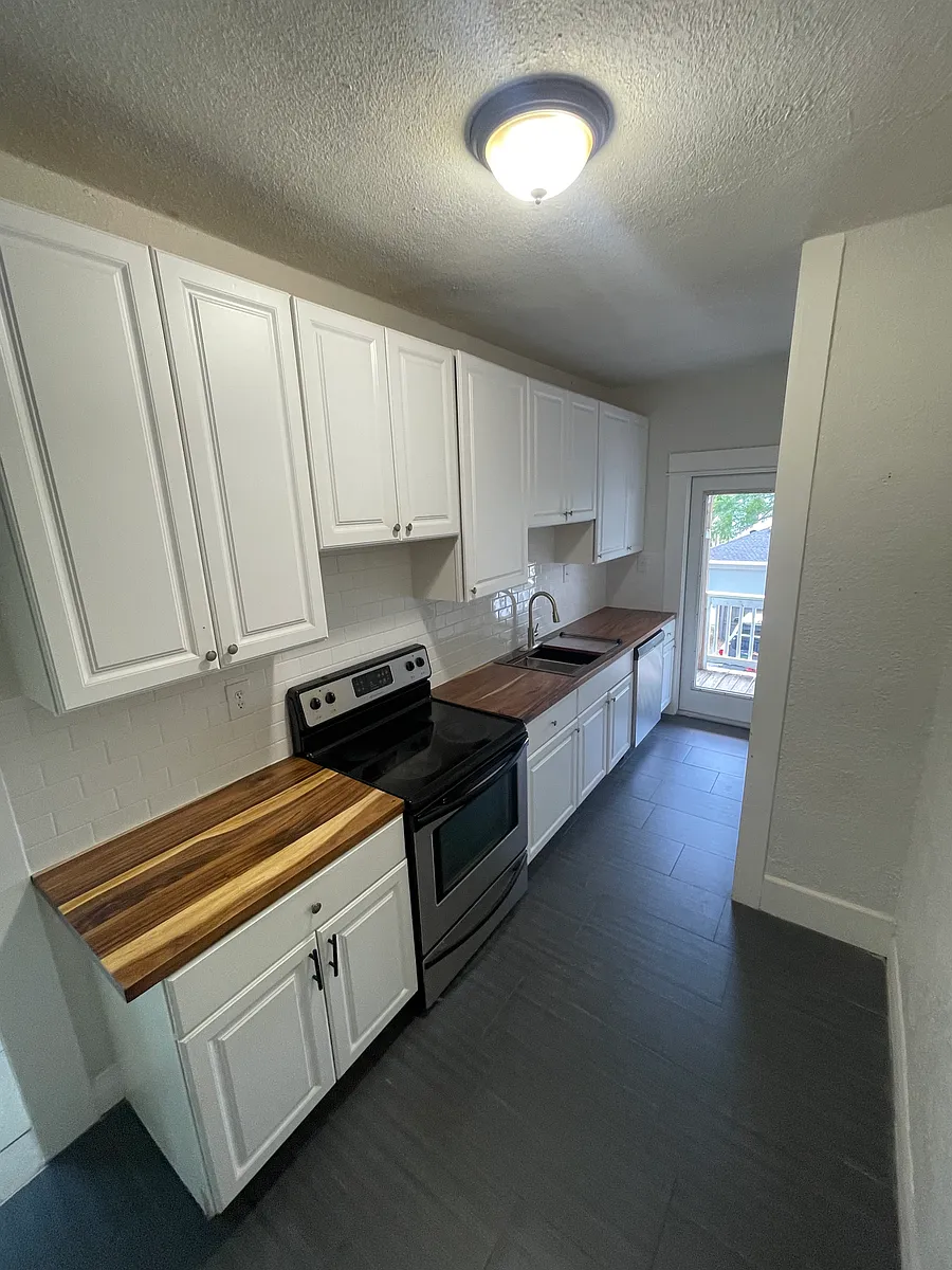 Building Photo - 416 W Amelia Ave #3