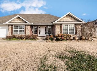1462 Zachary St, Pea Ridge, AR 72751