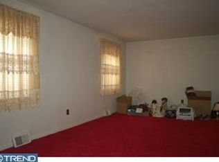 819 Adams Dr, Brookhaven, PA 19015