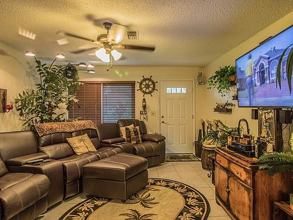 3rd image of 1245 Watersedge Dr