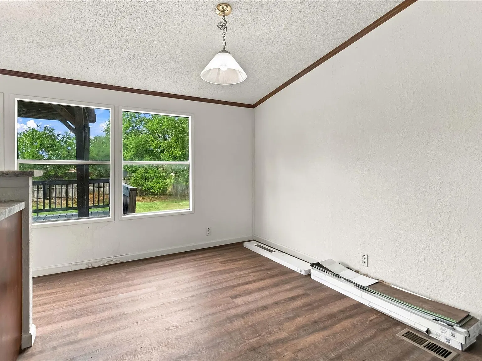 4 bed, 2.0 bath, 1568 sqft, $1,895 — Photo 3