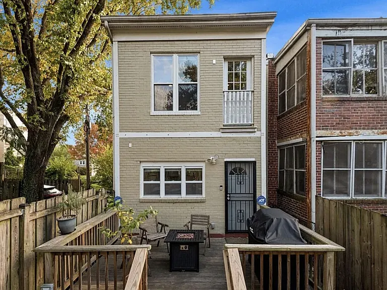 15 Gallatin St NW — Photo 3