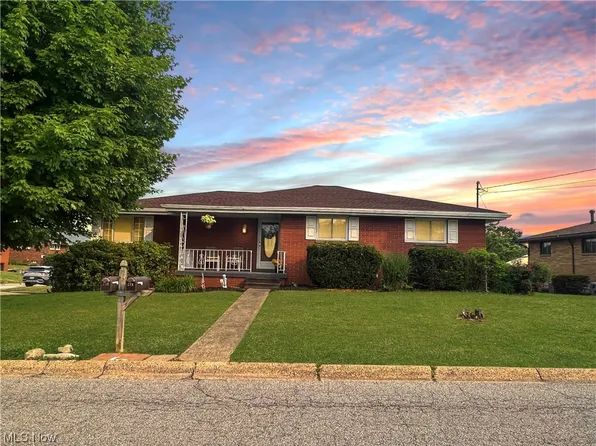 211 Marquette Ave, Follansbee, WV 26037