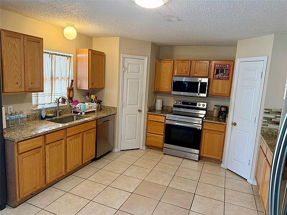4th image of 510 LOBELIA DRIVE