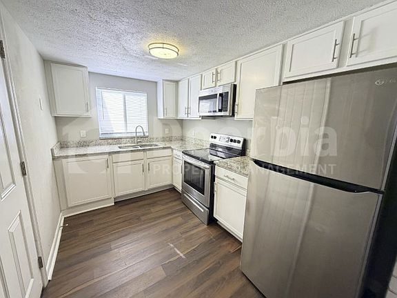 3rd image of 6337 Kimberly Ln