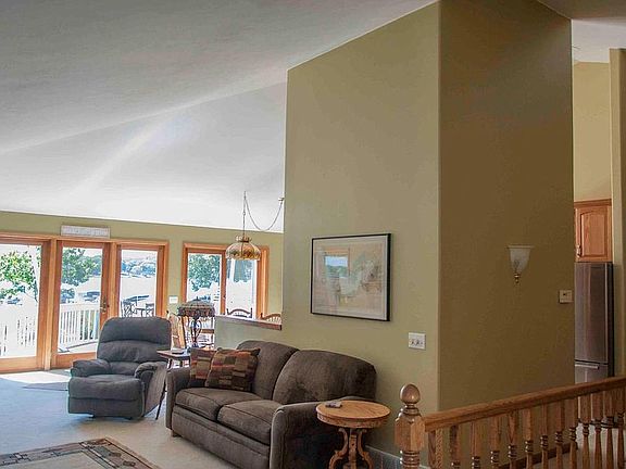 3rd image of 1465 Glenwood Ave